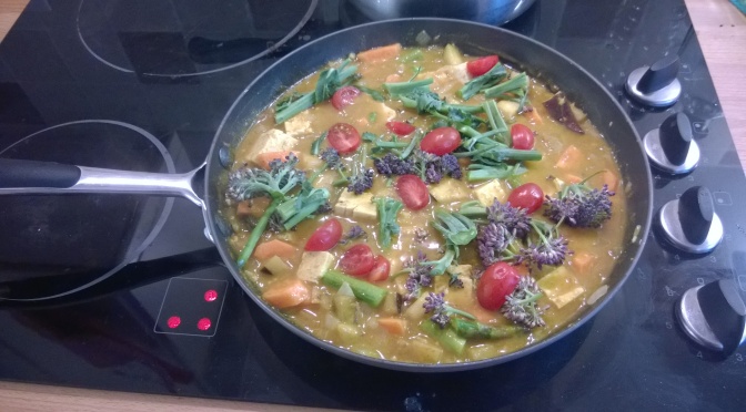 Lazy recipe: Tofu satay with Purple Sprouting broccoli